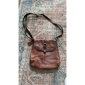 Leaderachi Crossbody Leather Travel Messenger bag Hunter Crossbody Light Brown